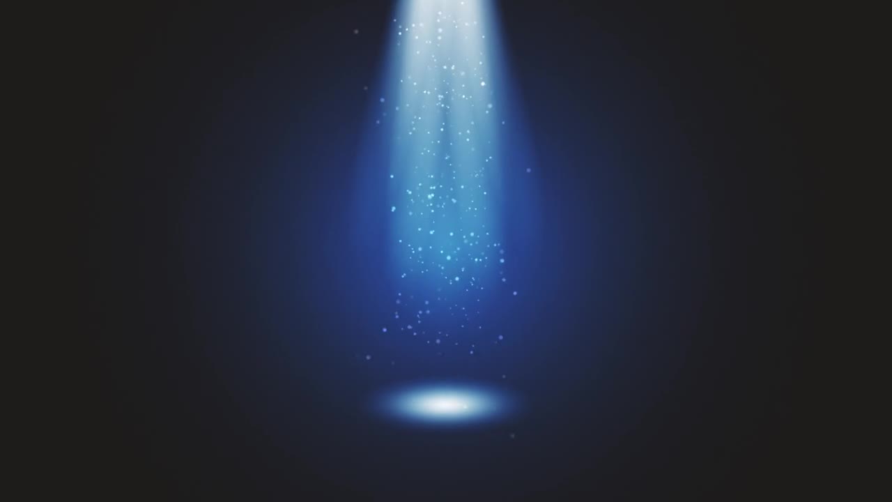 舞台灯光在蓝色演播室闪烁。大聚光灯从空中照亮了这景色。舞台上闪烁着光芒的灯光。所有的灯光都聚集在一个点上。表演艺术，派对，灯光，事件，庆典，UFO，瞬间移动的概念