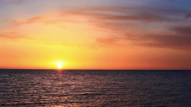 青海湖的黎明