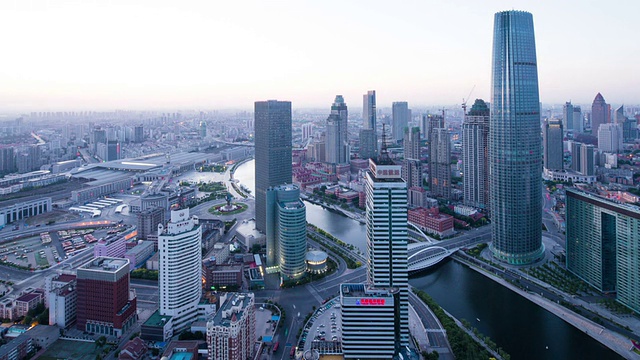 天津的现代建筑与都市景观夜以继日，时光流逝。
