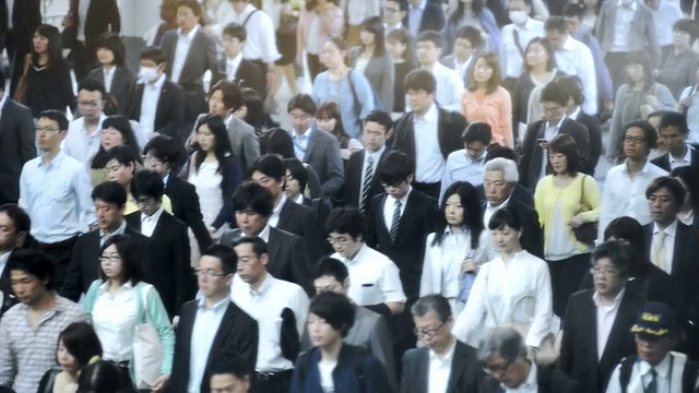 东京上班路上的人群
