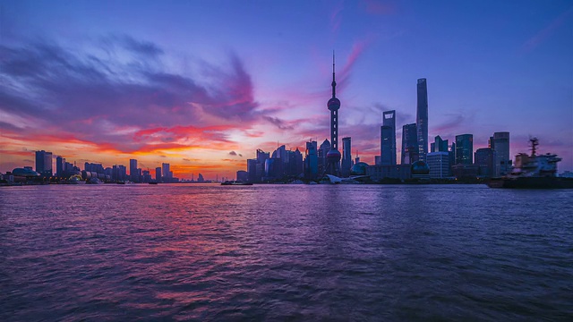 时光流逝——上海外滩日出