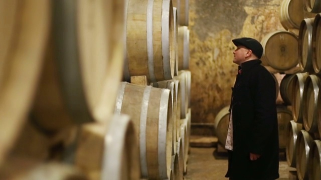 詳情圖-控制酒窖和酒桶