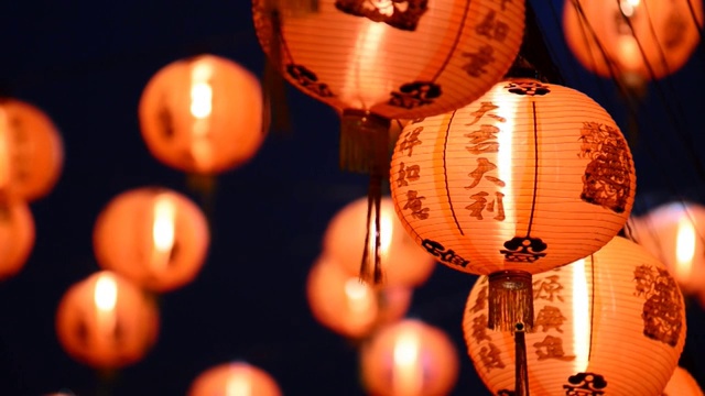 中国的灯笼是中国的新年，中国新年的灯