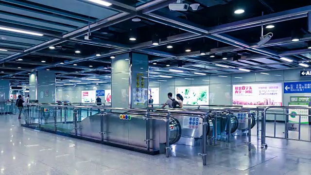 详情图-地铁车站的平移时间