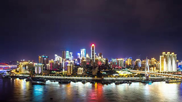 详情图-从河边看重庆的夜景和天际线。间隔拍摄