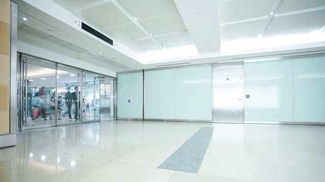 详情图-4k英国伦敦写字楼区商务人员流动