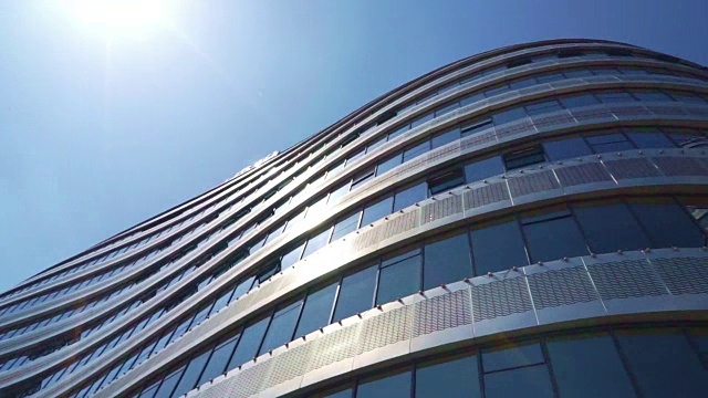 重慶現(xiàn)代抽象建筑與陽光