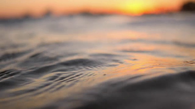 落日的海洋