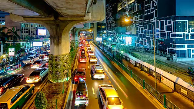 暹羅發(fā)現(xiàn)百貨商店裝修后在新的室內(nèi)設(shè)計