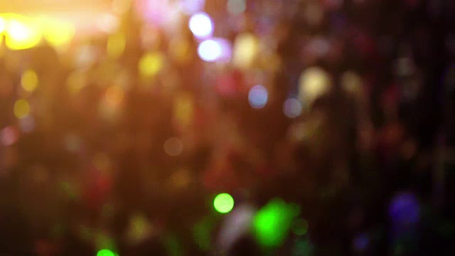 模糊的背景夜景在派对夜总会