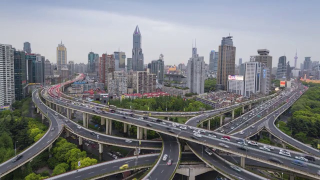 详情图-延安高架路白天到晚上的交通