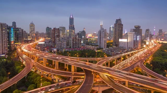 详情图-延安高架路白天到晚上的交通