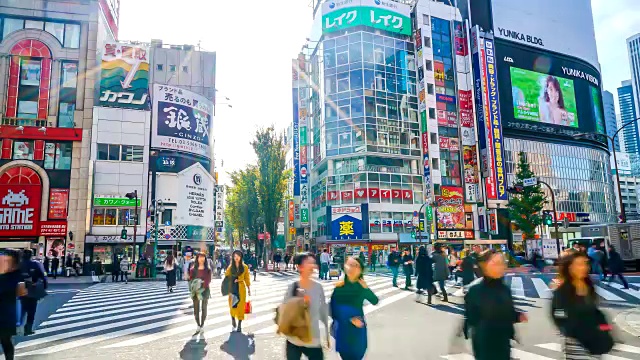 4K时间间隔在东京新宿聚集