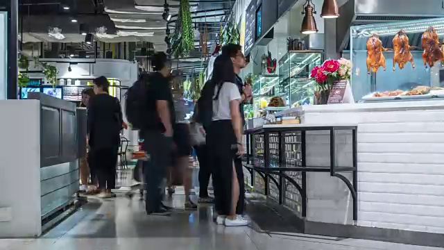 超市自助餐厅的时间流逝