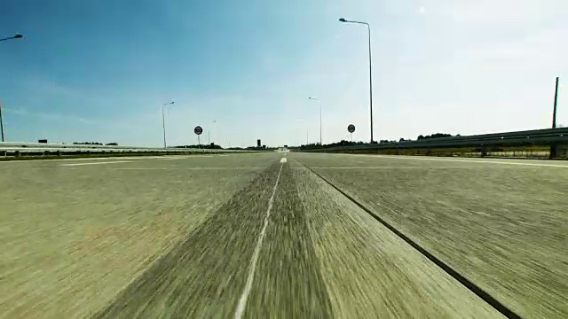 POV在高速公路上行驶