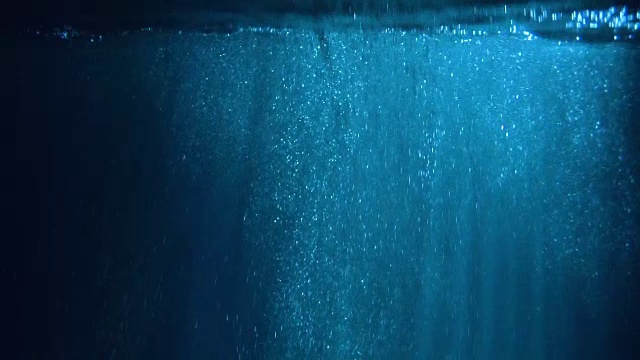 詳情圖-神秘的水下氣泡風(fēng)景