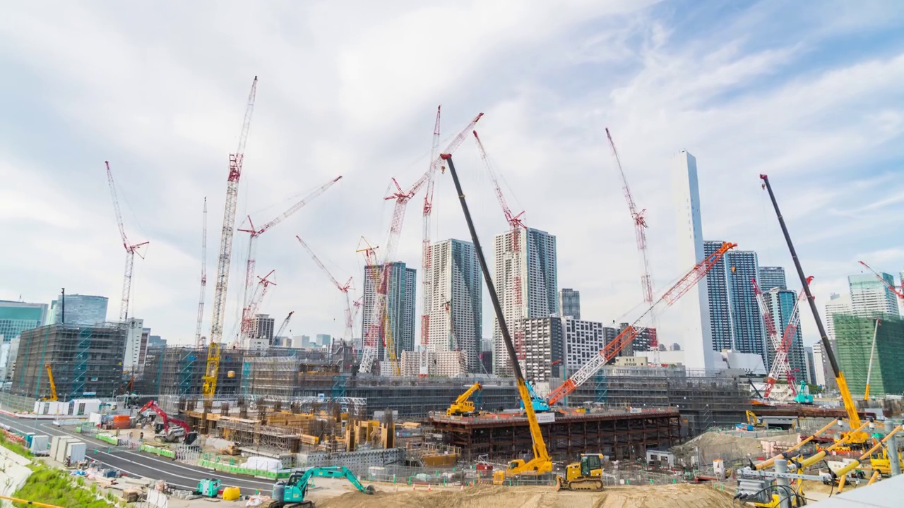 详情图-4K延时:现场施工起重机。