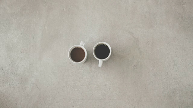 詳情圖-喝咖啡的人俯視圖