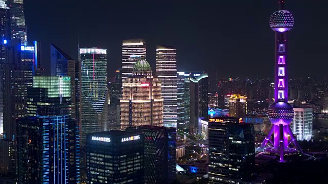 上海摩天大楼鸟瞰图，无人机拍摄