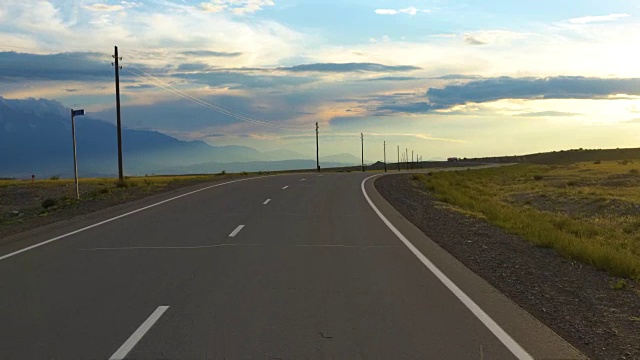 山上的道路。