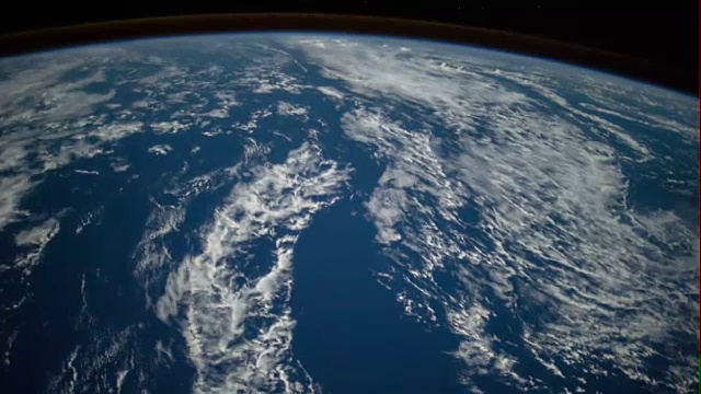 从太空看地球。真实的视频。没有CGI。来自国际空间站