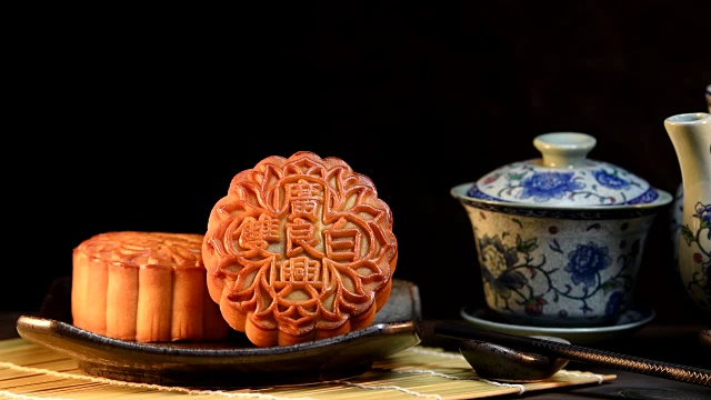 详情图-中秋节期间向朋友或家人聚会赠送月饼/月饼/月饼上的汉字在英语中代表“双白”