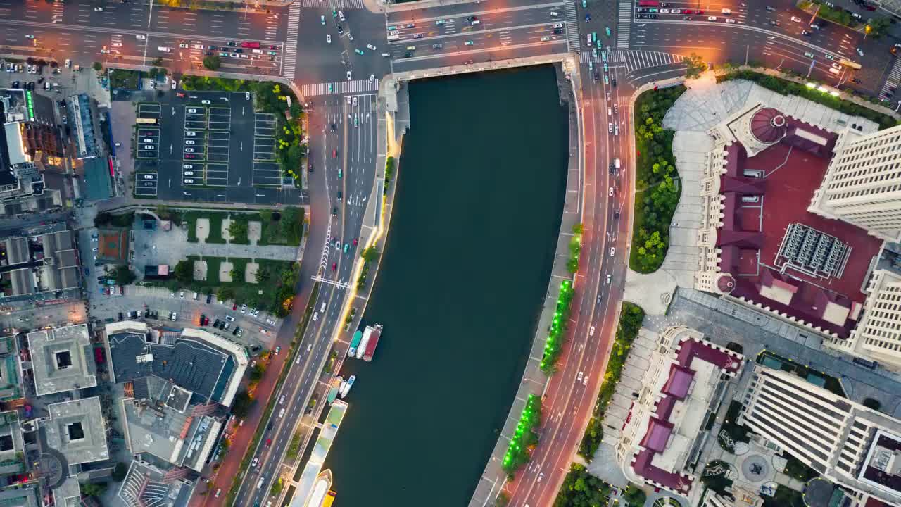 河上大桥鸟瞰图