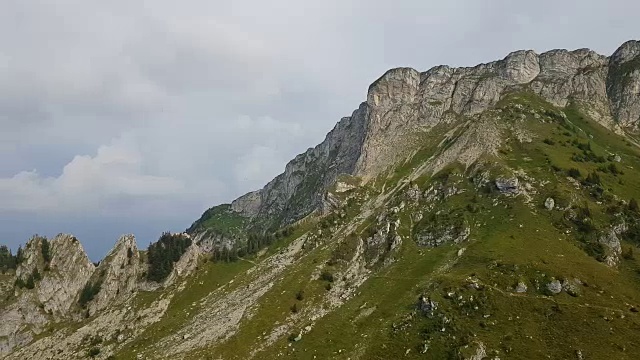 去阿尔卑斯山，瑞士旅游