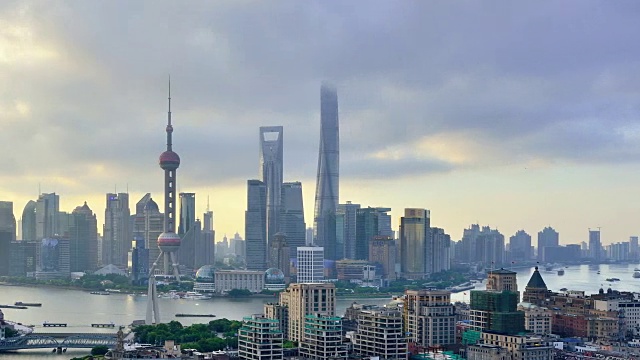 4K:中国上午上海城市景观鸟瞰图