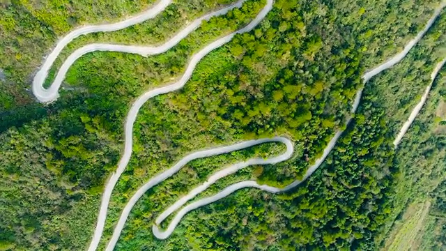 详情图-山路鸟瞰图