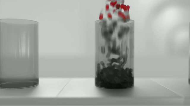装有药丸的4K药瓶。