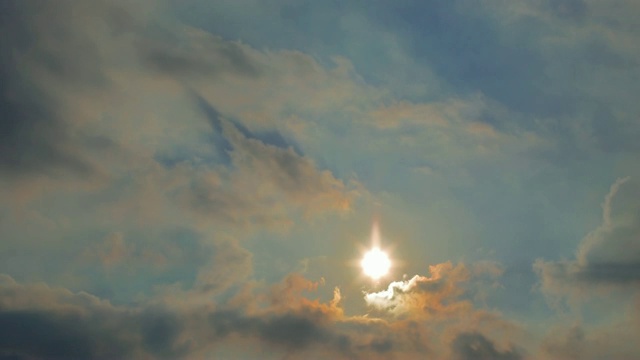 太阳和云的时间流逝
