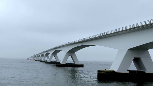 詳情圖-Zeelandbrug橋的時(shí)間流逝:荷蘭最長(zhǎng)的橋