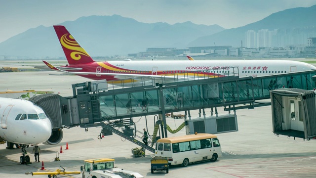 详情图-旅客从机场候机楼登机至飞机的时间间隔