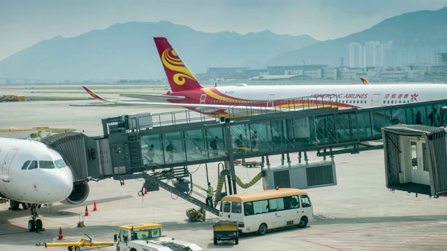 详情图-旅客从机场候机楼登机至飞机的时间间隔