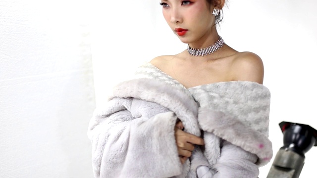小姐选美比赛资料照片拍摄在工作室