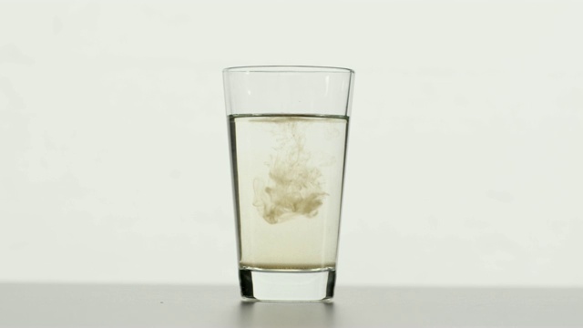 一杯污水