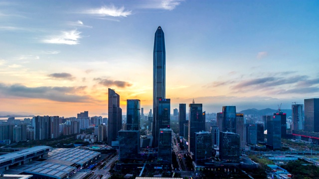 詳情圖-深圳現(xiàn)代建筑天際線從黃昏到夜晚的延時(shí)/中國深圳。