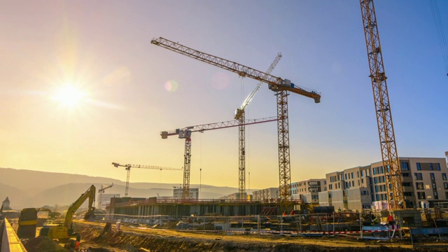 一个大型建筑工地的延时镜头