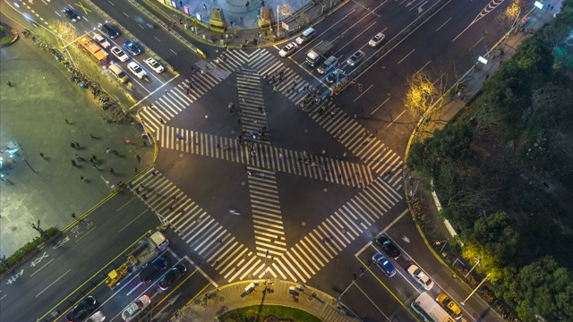詳情圖-4K時間推移-交通十字路口在現(xiàn)代城市