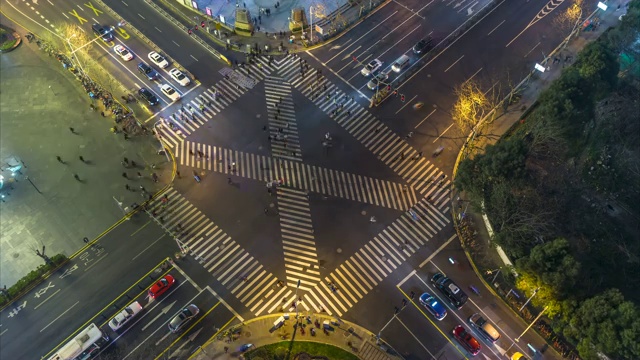 詳情圖-4K時間推移-交通十字路口在現(xiàn)代城市