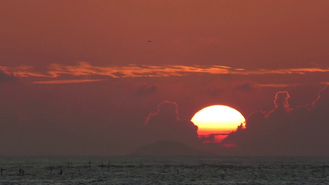 冲绳富宿海岸的夜景