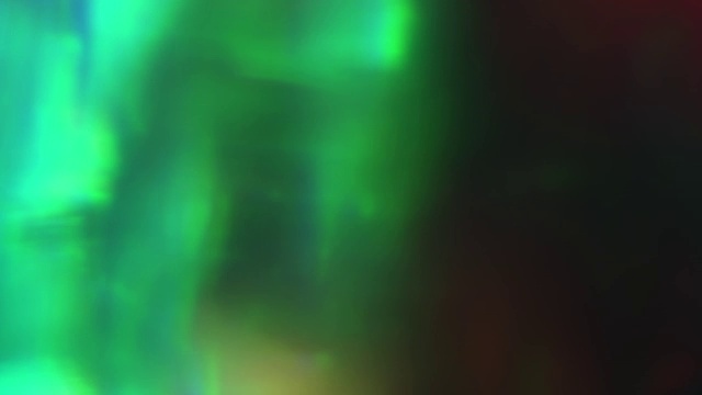 散焦的多色迷幻光束在空间中随机发光