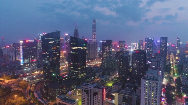 深圳夜景。中国福田区。鸟瞰图