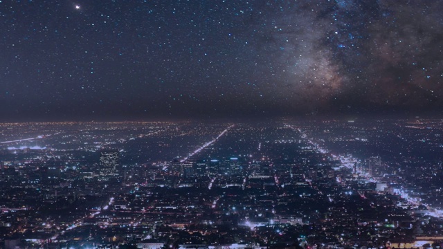 洛杉矶上空的银河