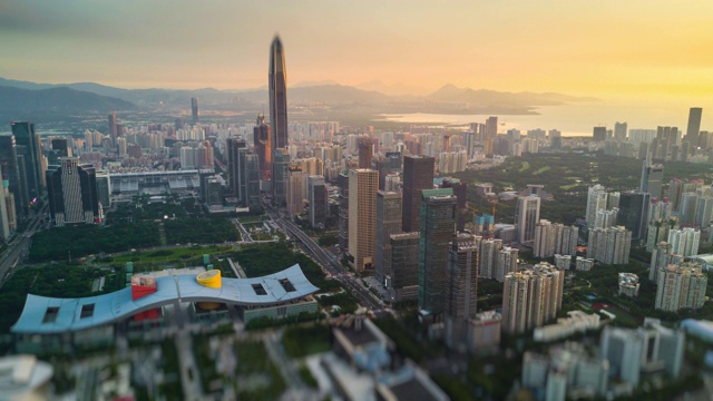 详情图-深圳城市景观KK100建筑日落天空市中心市政厅航拍全景4k倾斜移位时间推移中国