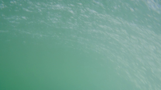 詳情圖-海浪破碎和翻滾