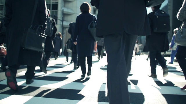 详情图-日本东京新宿清晨上班的商人