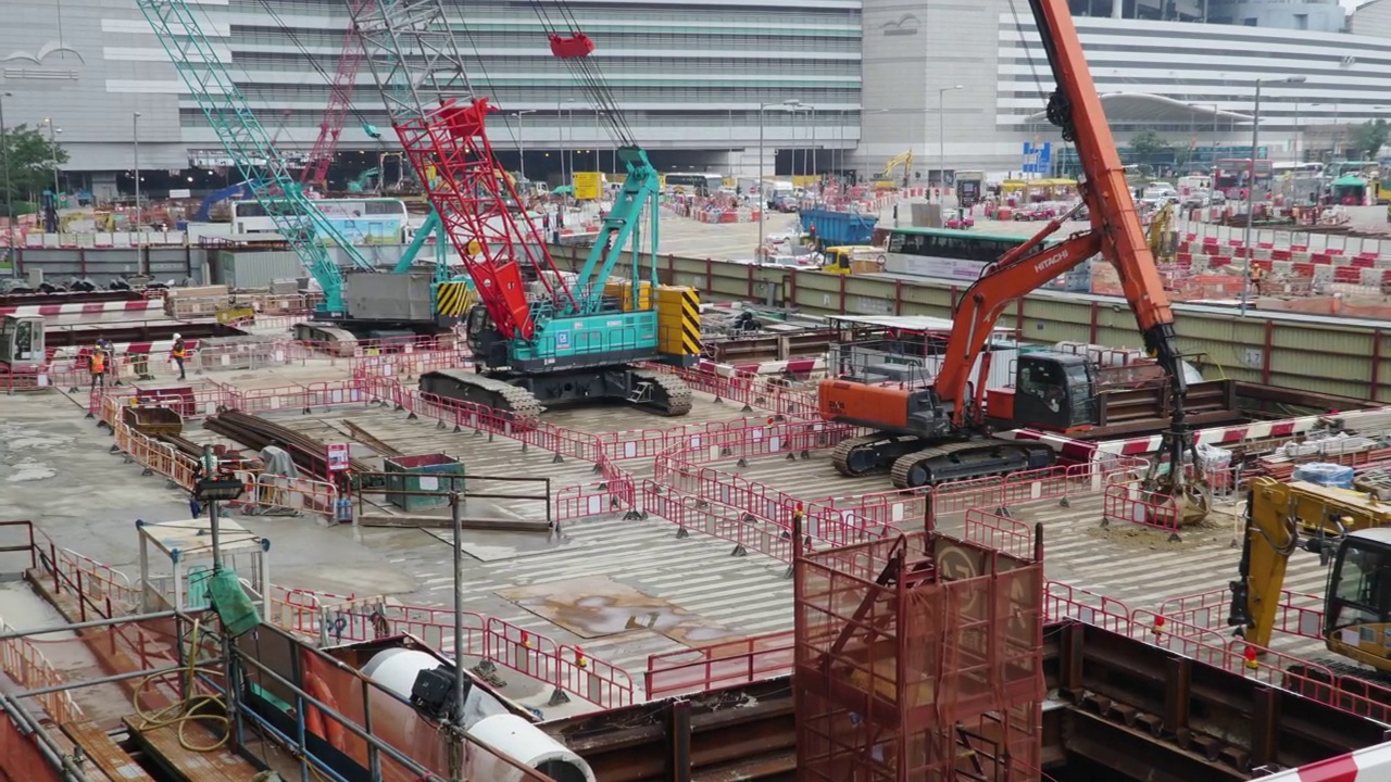 放大时间间隔:建筑工地白天工作。