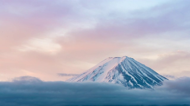 延时:航拍富士山日出川口湖黎明